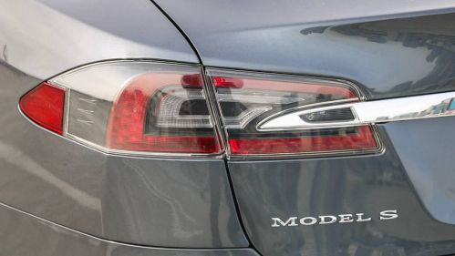 2018 Tesla Model S 5YJSA1E23JF246033