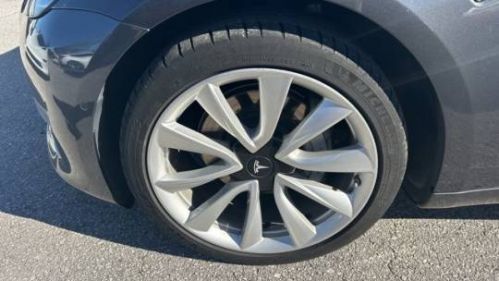 2018 Tesla Model 3 5YJ3E1EA8JF047723