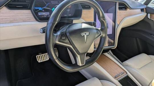 2019 Tesla Model X 5YJXCDE42KF186766