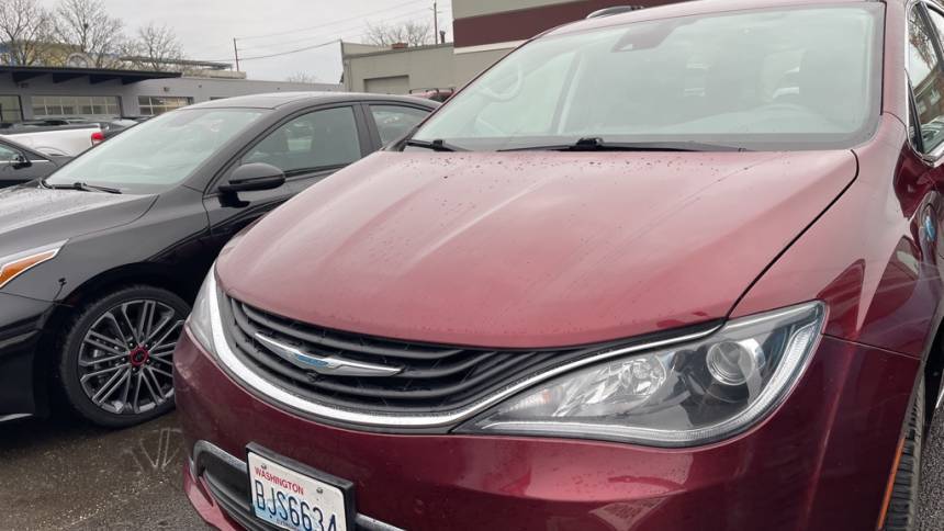 2018 Chrysler Pacifica 2C4RC1N71JR169638