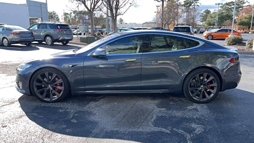 2020 Tesla Model S 5YJSA1E43LF358285