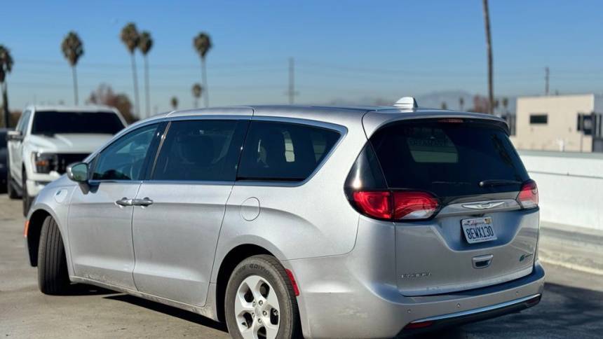 2018 Chrysler Pacifica 2C4RC1H75JR189225