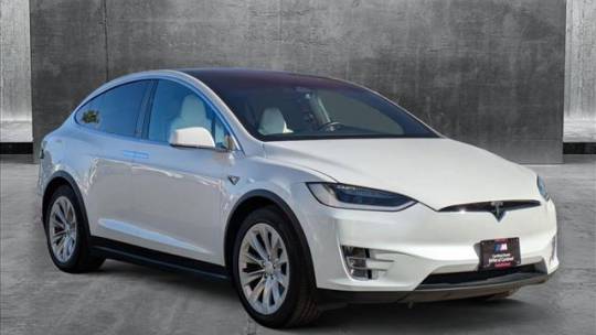 2018 Tesla Model X 5YJXCAE28JF141066