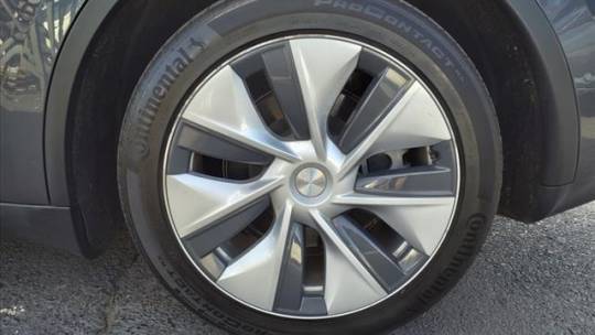 2020 Tesla Model Y 5YJYGDEE0LF047514