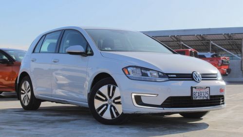 2017 Volkswagen e-Golf WVWKR7AU2HW953813