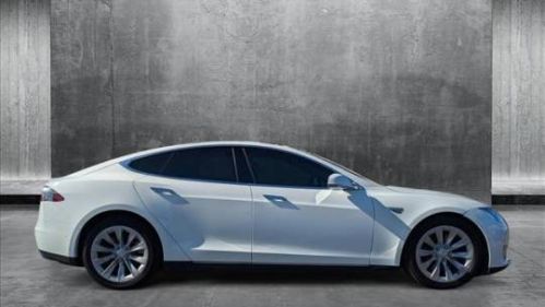 2016 Tesla Model S 5YJSA1E25GF136268