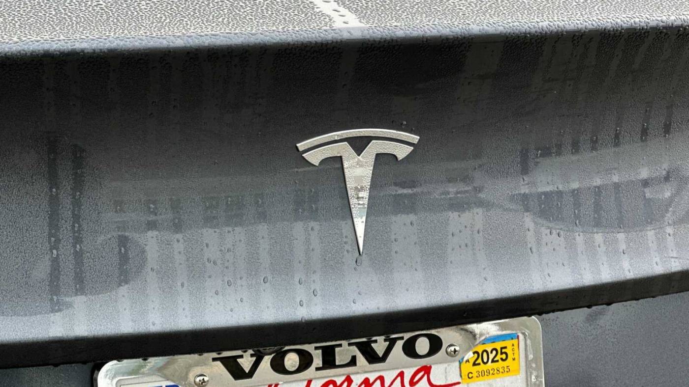 2018 Tesla Model 3 5YJ3E1EB1JF100500