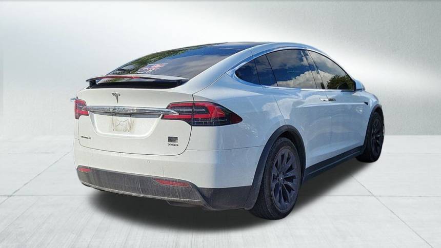 2018 Tesla Model X 5YJXCAE26JF142393