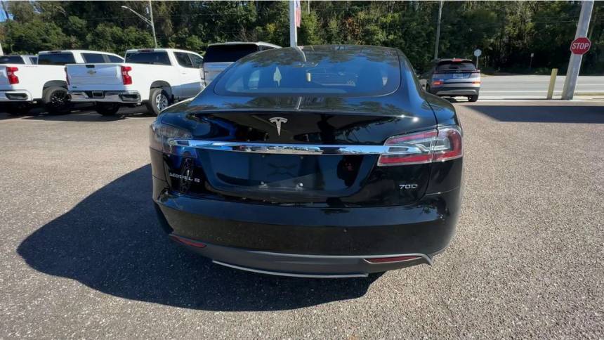 2016 Tesla Model S 5YJSA1E29GF135253