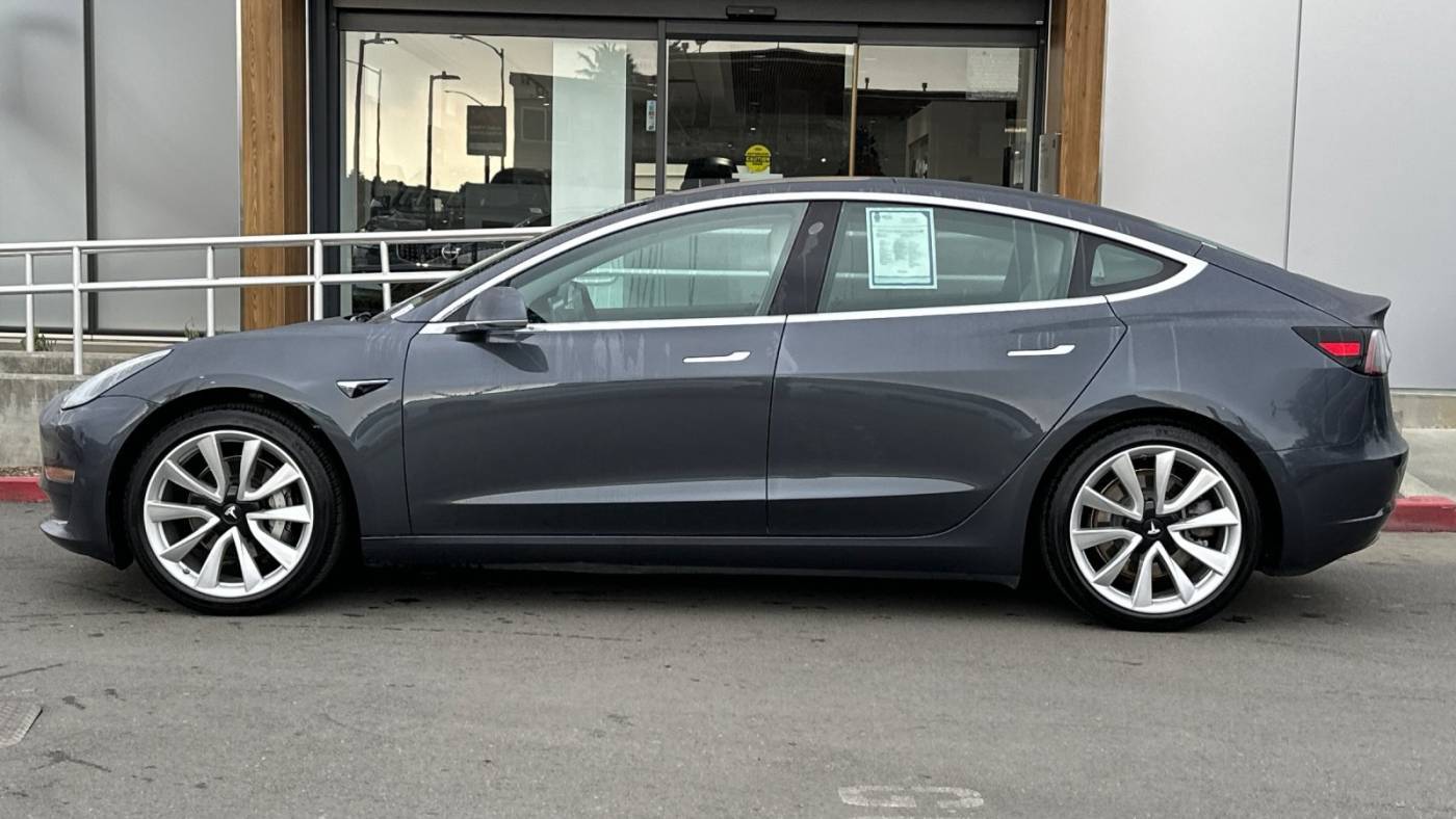 2018 Tesla Model 3 5YJ3E1EB1JF100500