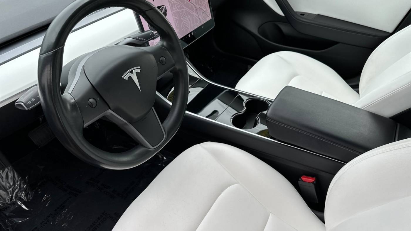 2018 Tesla Model 3 5YJ3E1EB1JF100500