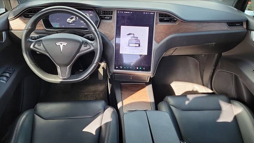 2018 Tesla Model X 5YJXCAE26JF142393