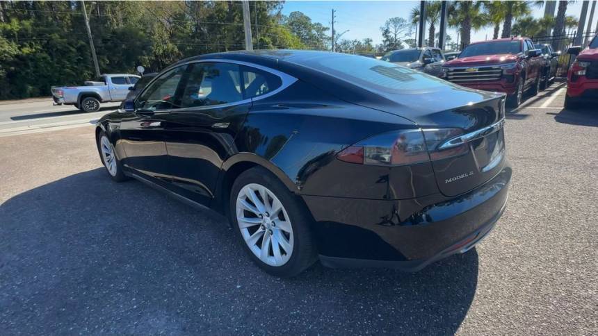 2016 Tesla Model S 5YJSA1E29GF135253