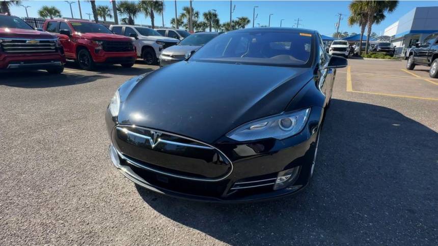 2016 Tesla Model S 5YJSA1E29GF135253