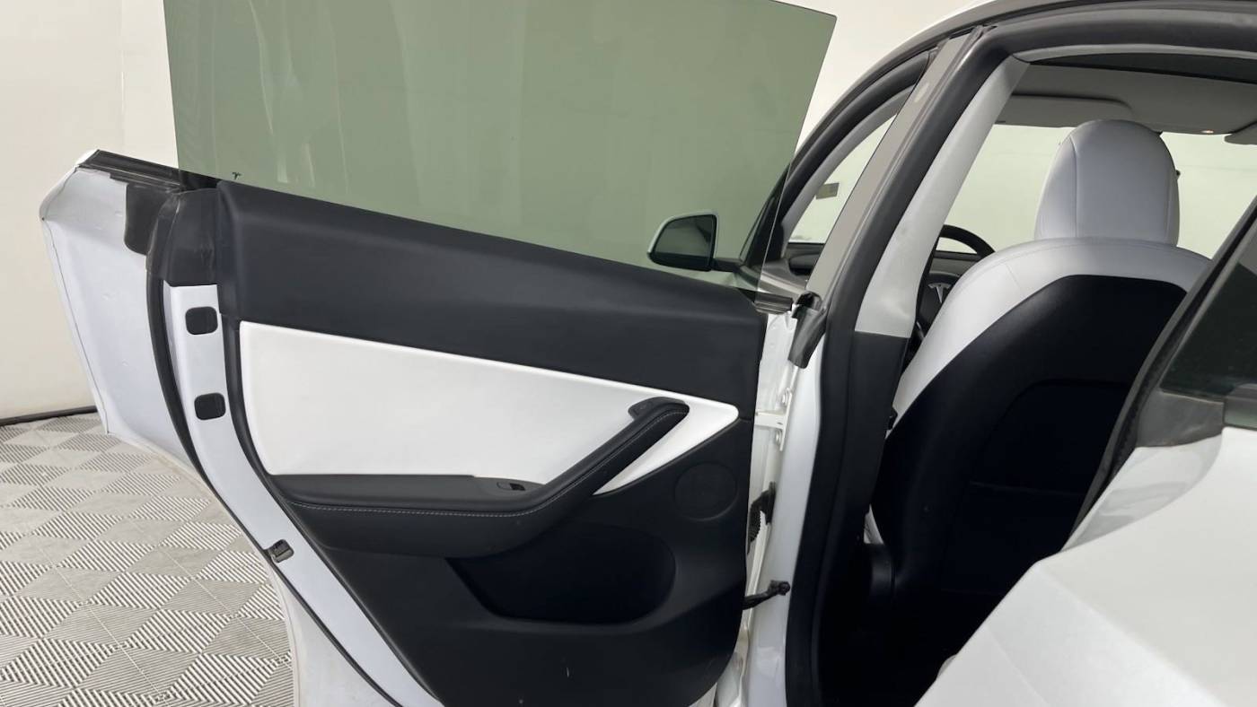 2021 Tesla Model Y 5YJYGDEE9MF294127