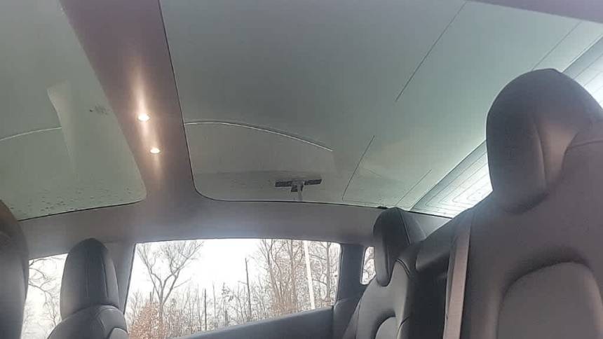 2018 Tesla Model 3 5YJ3E1EB4JF117145