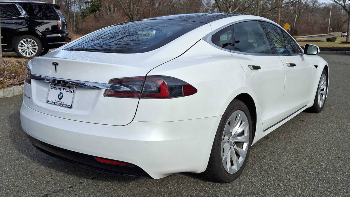 2018 Tesla Model S 5YJSA1E21JF261405