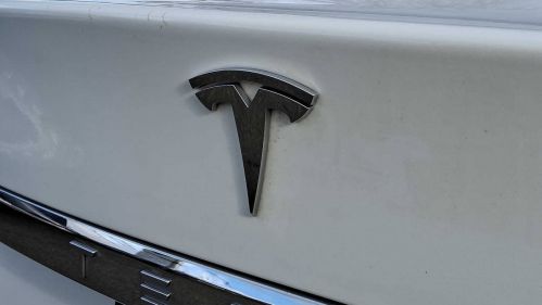 2018 Tesla Model S 5YJSA1E21JF261405