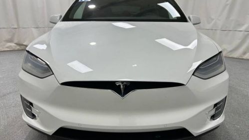 2018 Tesla Model X 5YJXCDE22JF089385