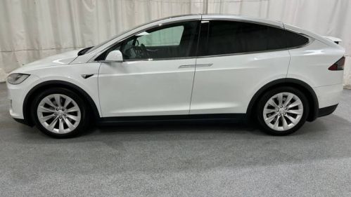 2018 Tesla Model X 5YJXCDE22JF089385