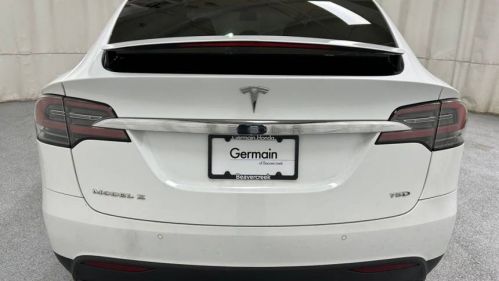 2018 Tesla Model X 5YJXCDE22JF089385