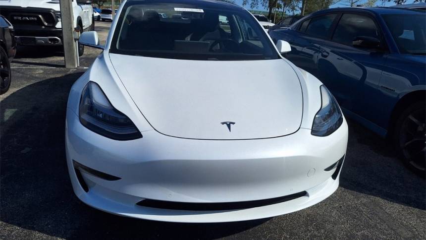 2018 Tesla Model 3 5YJ3E1EA7JF035093