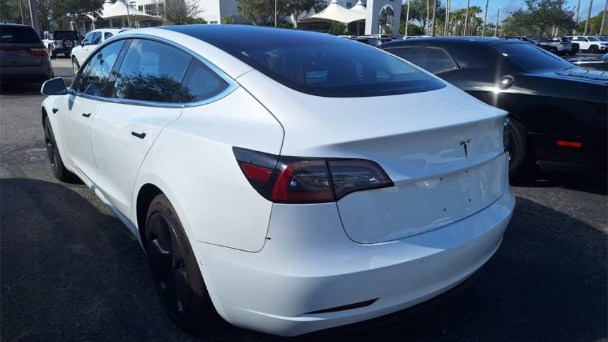 2018 Tesla Model 3 5YJ3E1EA7JF035093