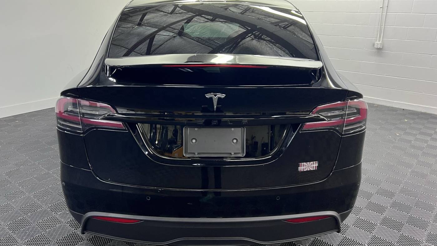 2022 Tesla Model X 7SAXCBE60NF355499