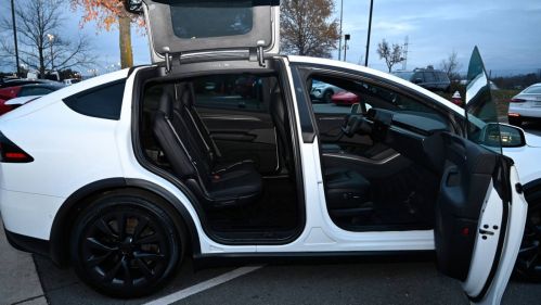 2023 Tesla Model X 7SAXCDE54PF367838