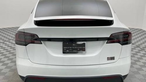 2022 Tesla Model X 7SAXCBE60NF338833