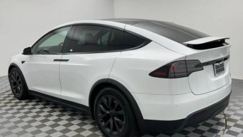 2022 Tesla Model X 7SAXCBE60NF338833