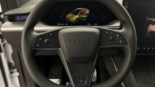 2022 Tesla Model X 7SAXCBE60NF338833