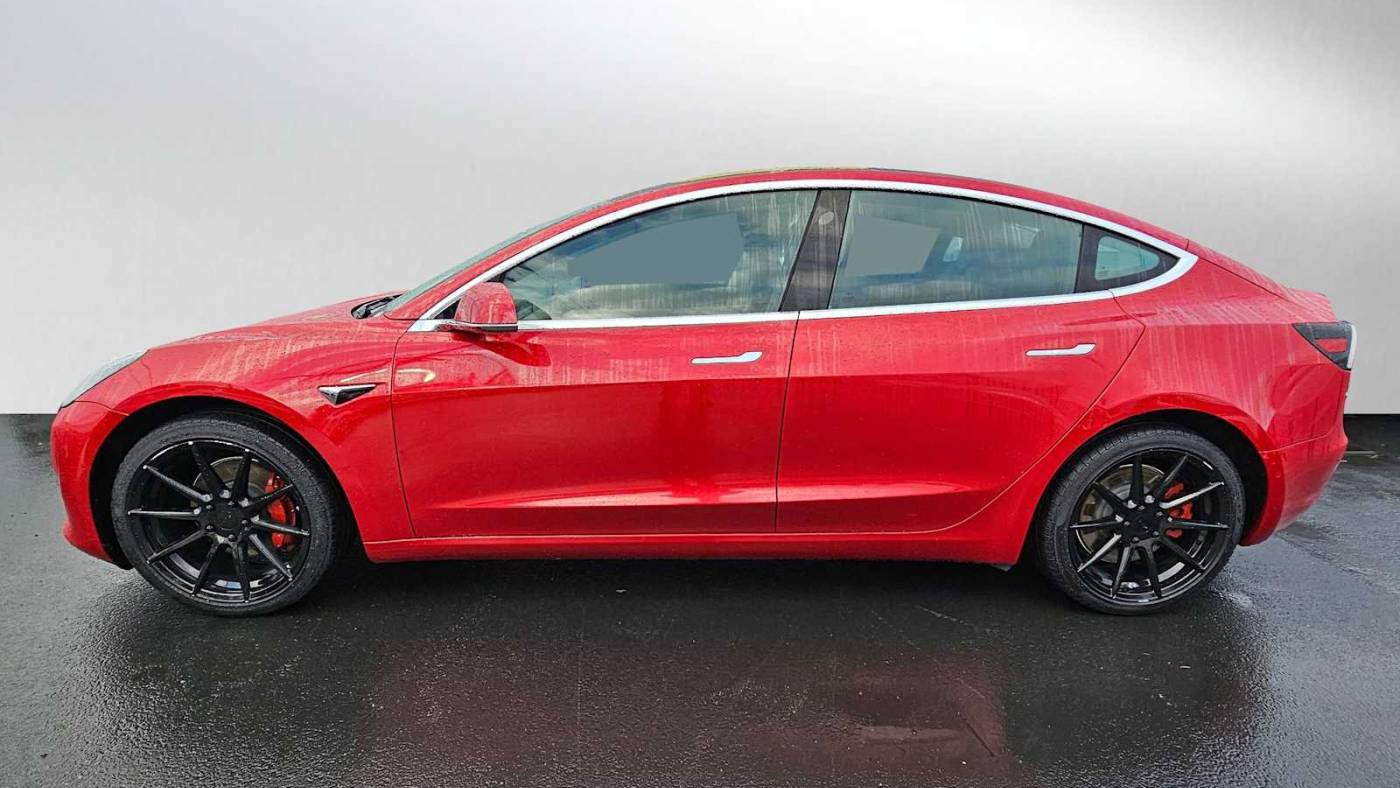 2018 Tesla Model 3 5YJ3E1EB7JF121738