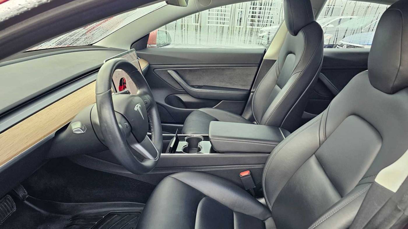 2018 Tesla Model 3 5YJ3E1EB7JF121738