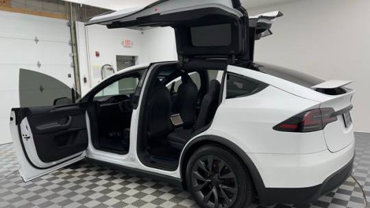 2023 Tesla Model X 7SAXCDE52PF370057