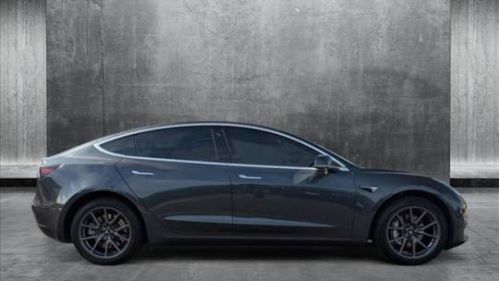 2018 Tesla Model 3 5YJ3E1EA8JF077630