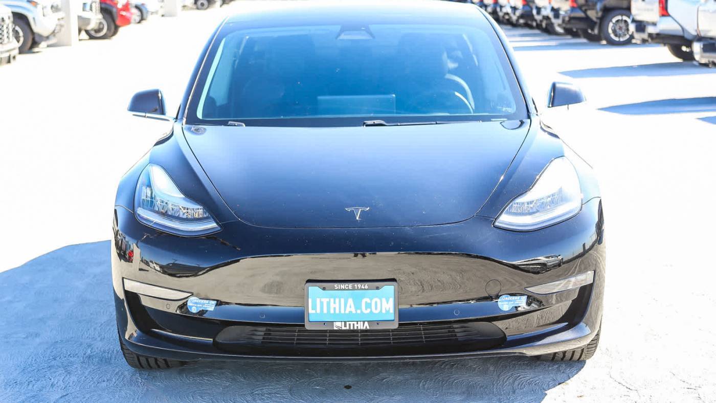 2018 Tesla Model 3 5YJ3E1EB9JF144342