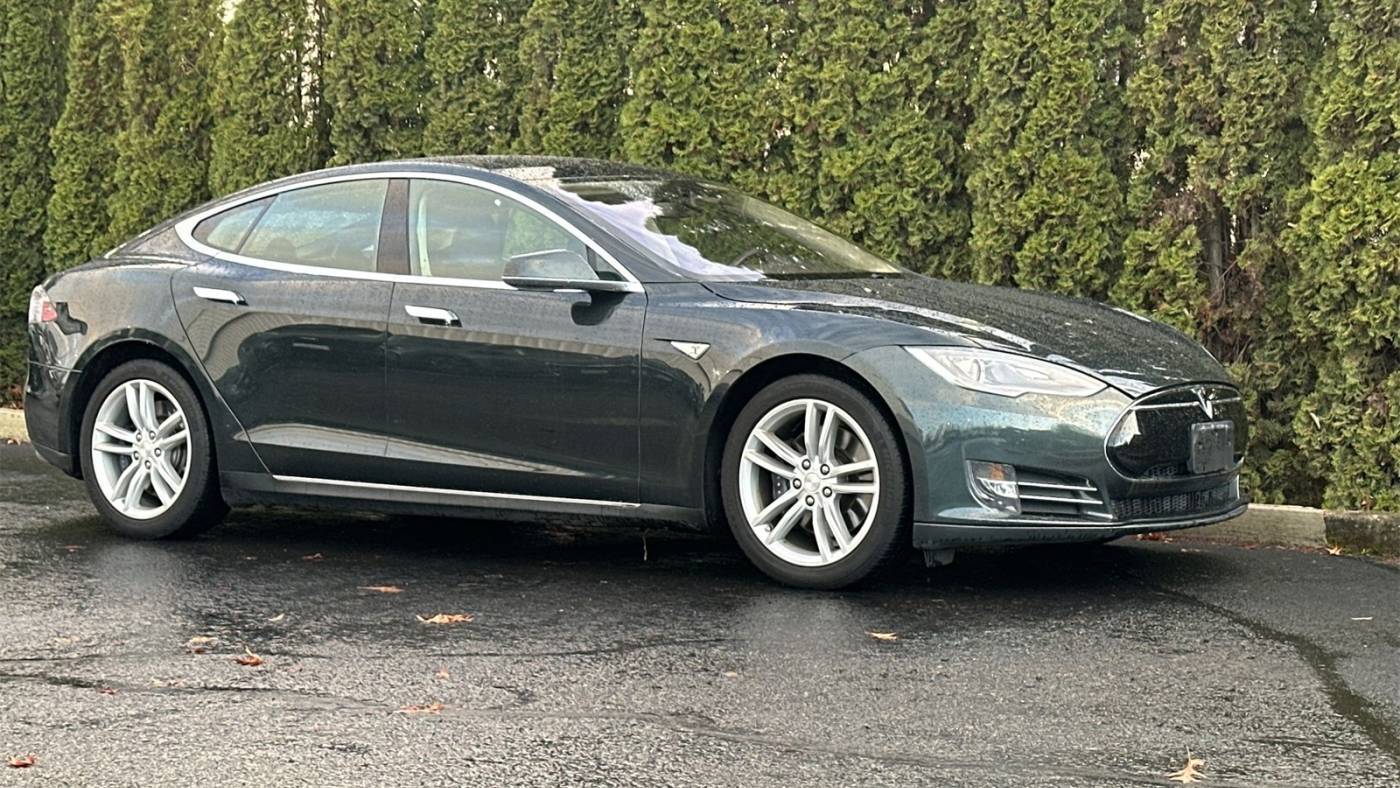 2013 Tesla Model S 5YJSA1CN0DFP24863