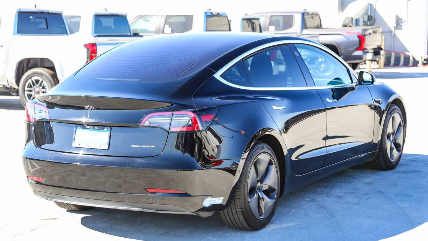 2018 Tesla Model 3 5YJ3E1EB9JF144342