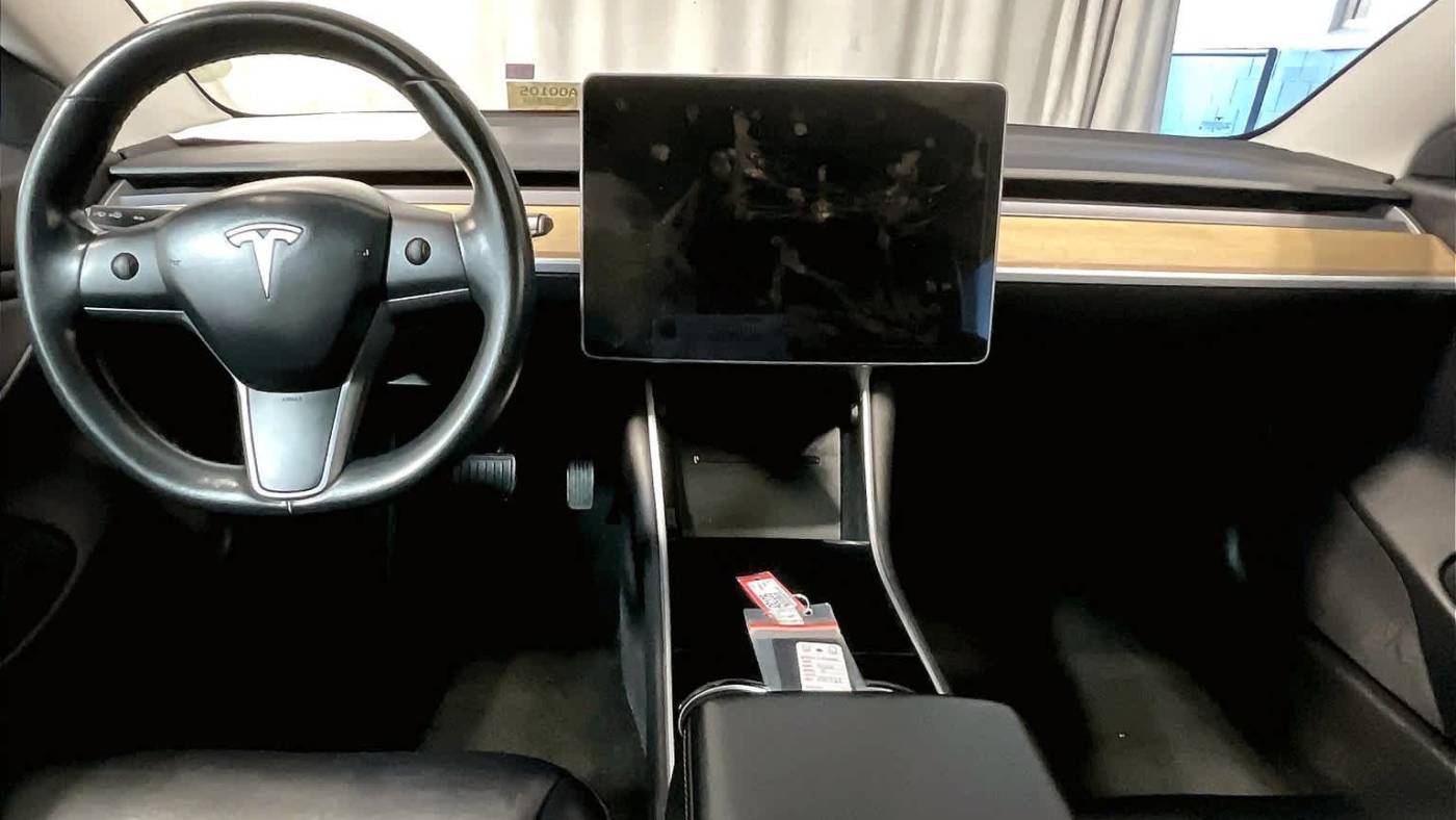 2019 Tesla Model 3 5YJ3E1EB4KF193739