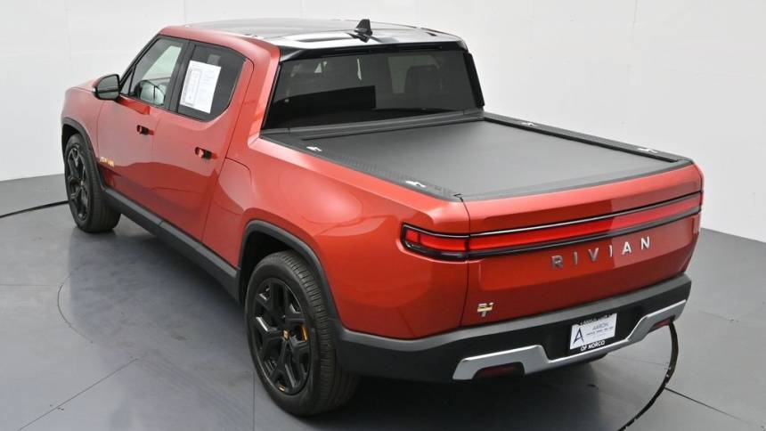 2022 Rivian R1T 7FCTGAAA1NN011342