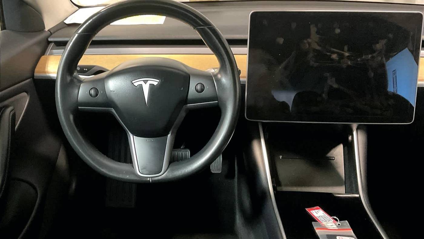 2019 Tesla Model 3 5YJ3E1EB4KF193739