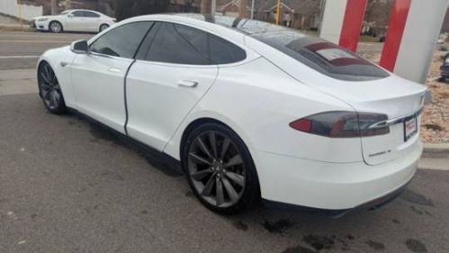 2013 Tesla Model S 5YJSA1AG8DFP04882