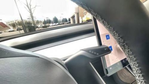 2018 Tesla Model 3 5YJ3E1EB6JF096878