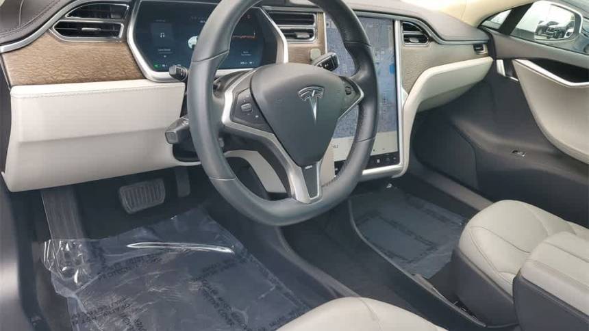 2013 Tesla Model S 5YJSA1DNXDFP04229