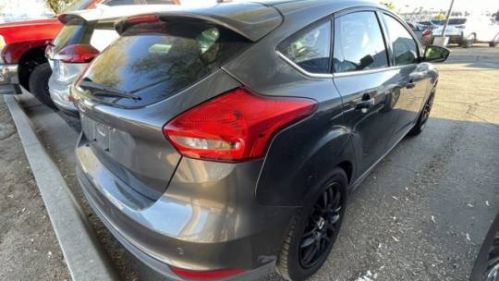 2016 Ford Focus 1FADP3R44GL221376