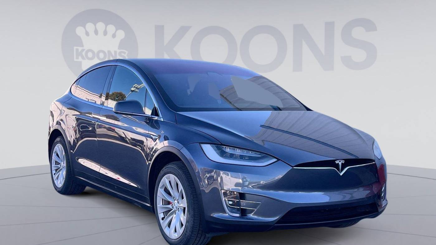 2020 Tesla Model X 5YJXCDE48LF233588