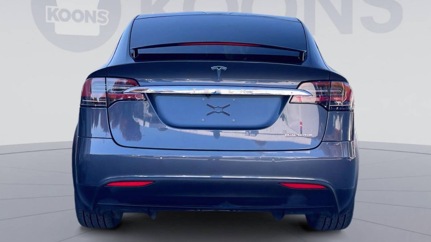 2020 Tesla Model X 5YJXCDE48LF233588