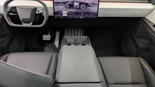 2024 Tesla Cybertruck 7G2CEHEE7RA043812