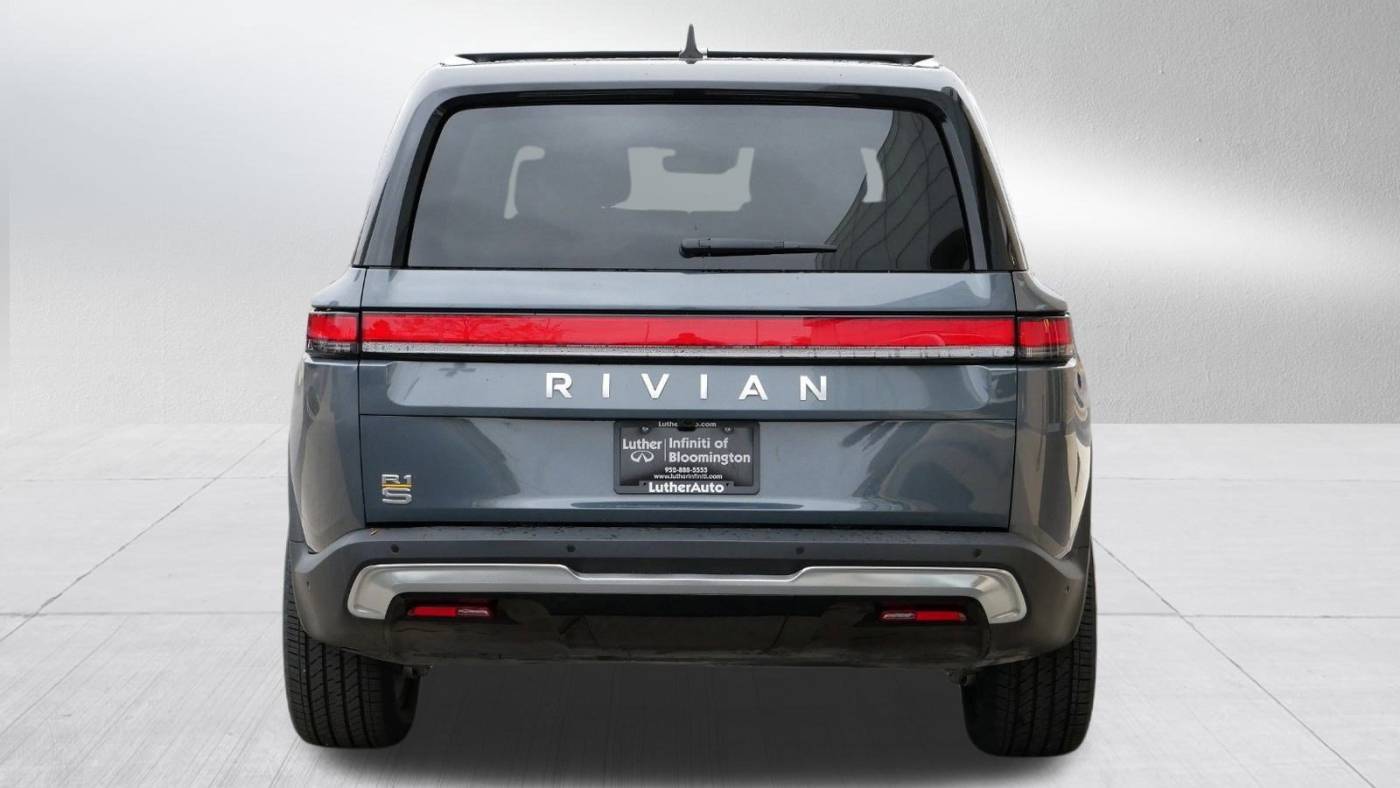 2022 Rivian R1S 7PDSGABL7NN001442